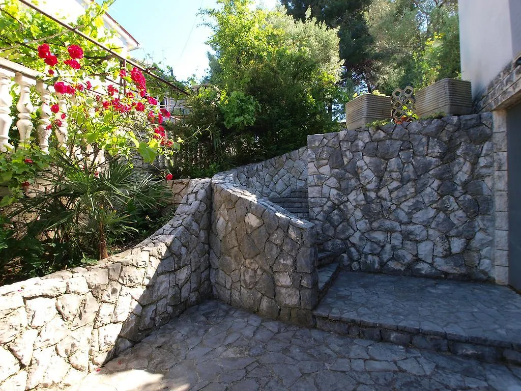 Apartments Katica 1078 Rabac 0*,