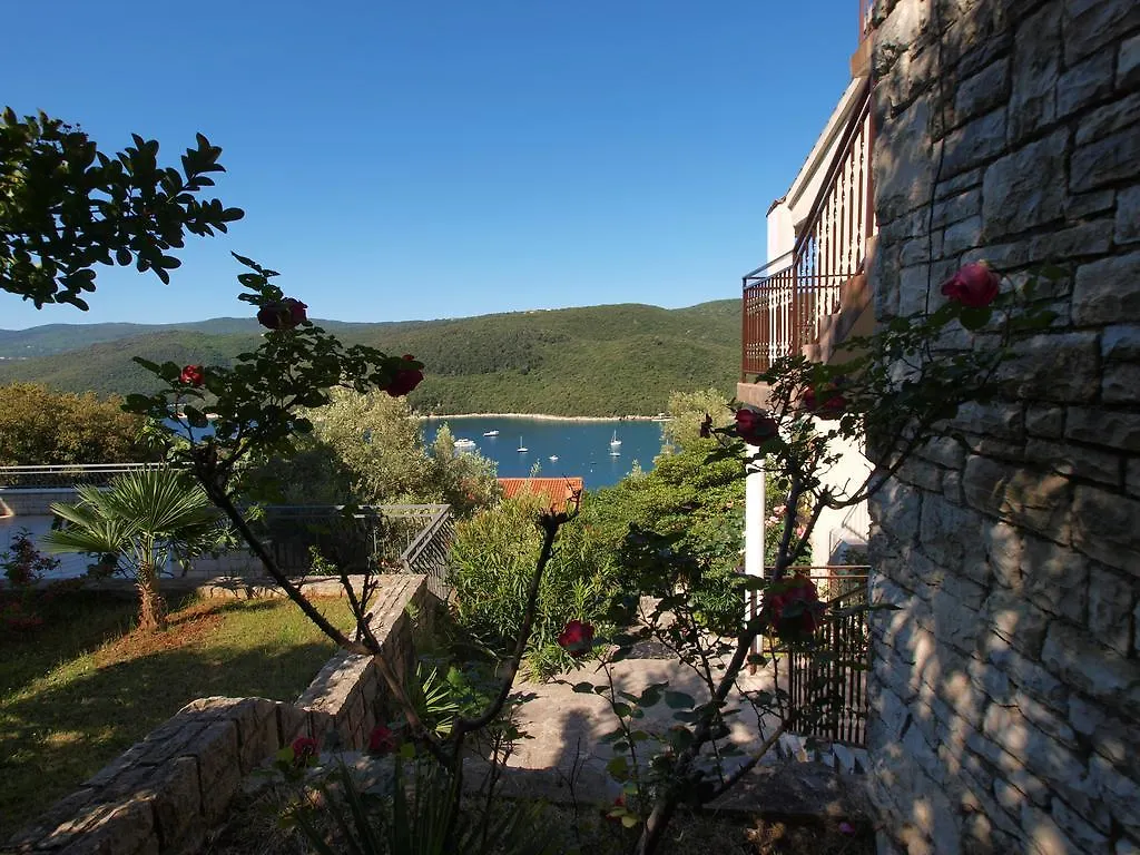 Apartments Katica 1078 Rabac