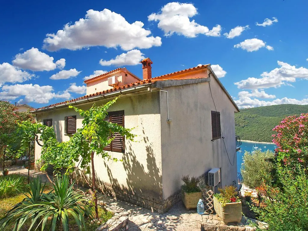 Apartments Katica 1078 Rabac