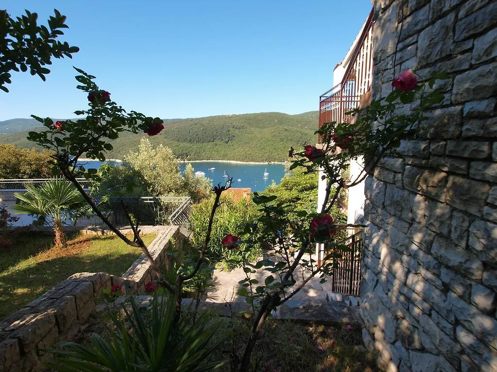 Apartments Katica 1078 Rabac