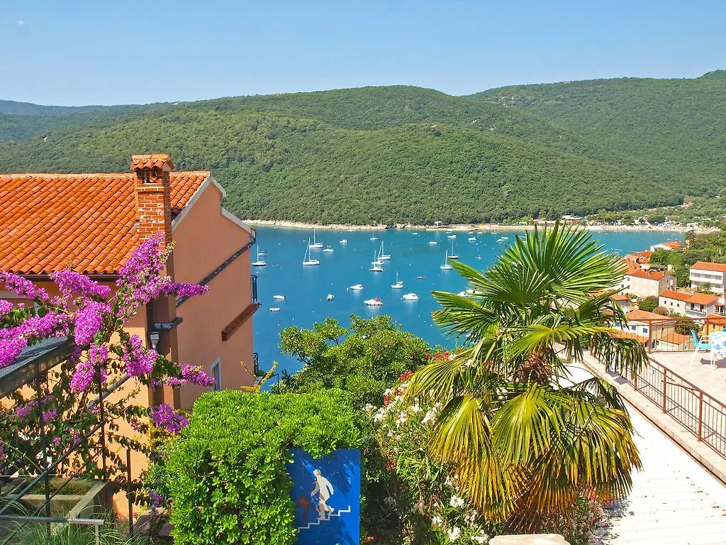 Apartments Katica 1078 Rabac